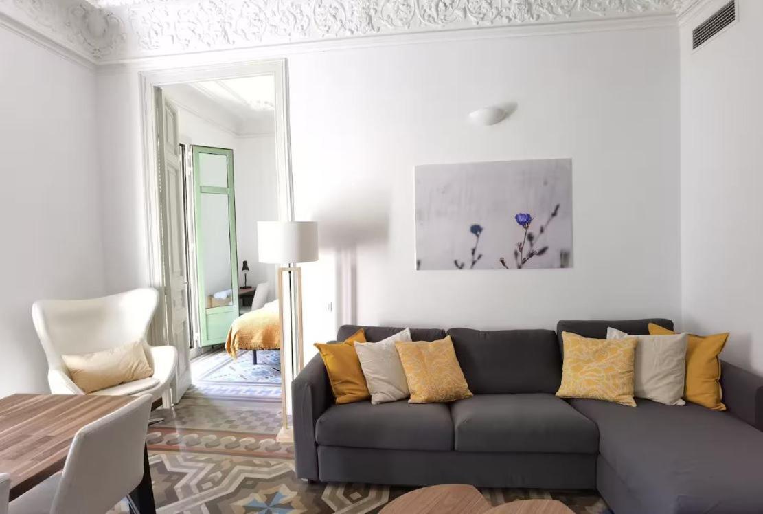 M&E Agency Apartments Valencia 277 By Marta And Emanuele バルセロナ エクステリア 写真